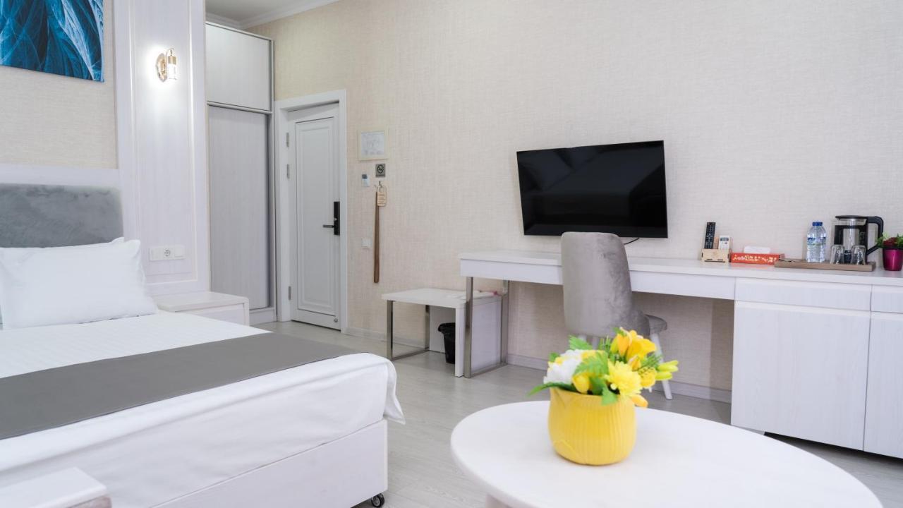 Moffah Grand Hotel Tashkent Bagian luar foto